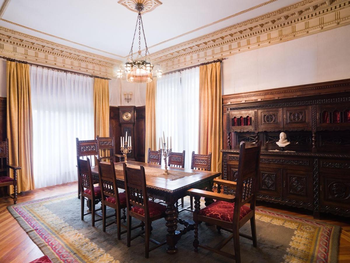 Palacio Arias Навия Екстериор снимка