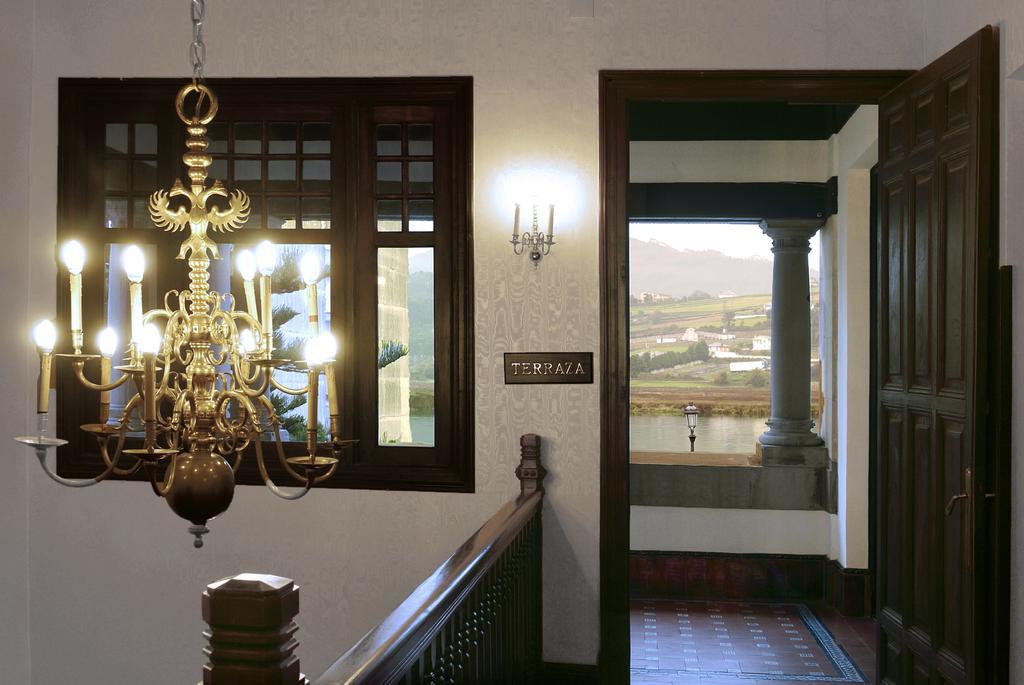 Palacio Arias Навия Екстериор снимка