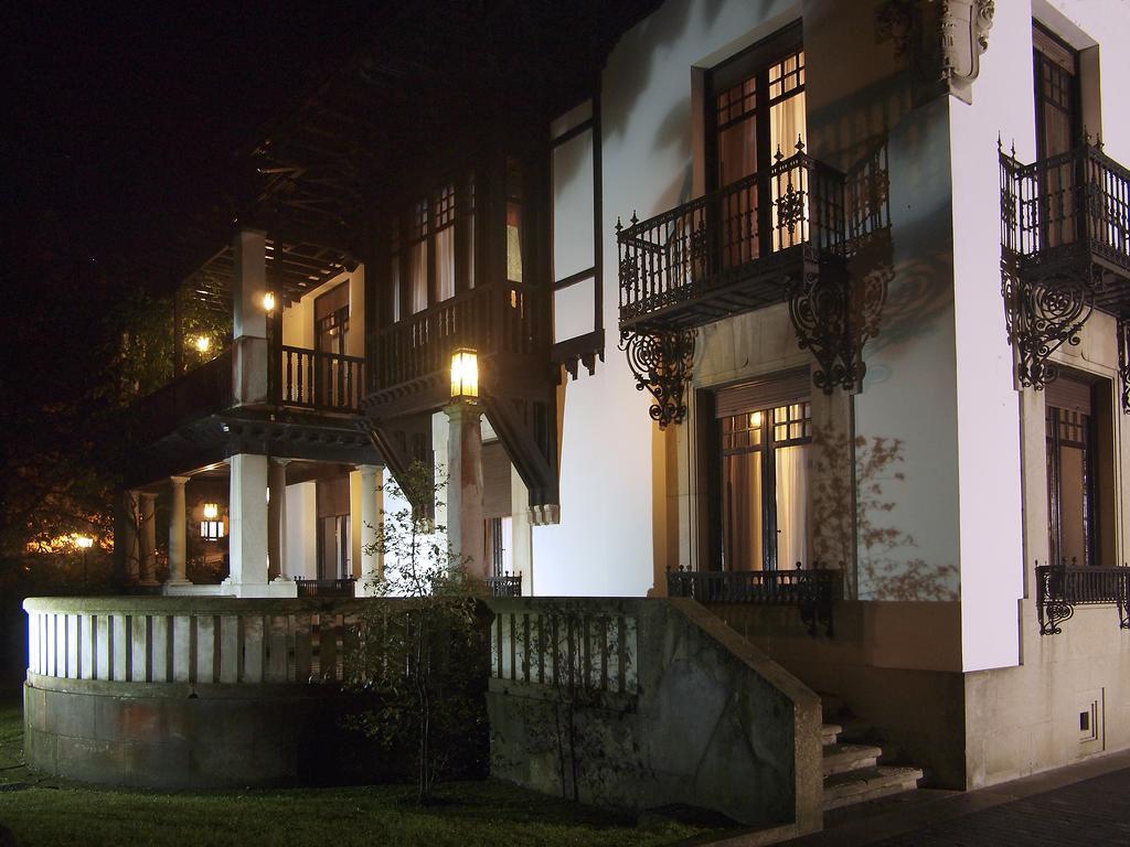 Palacio Arias Навия Екстериор снимка